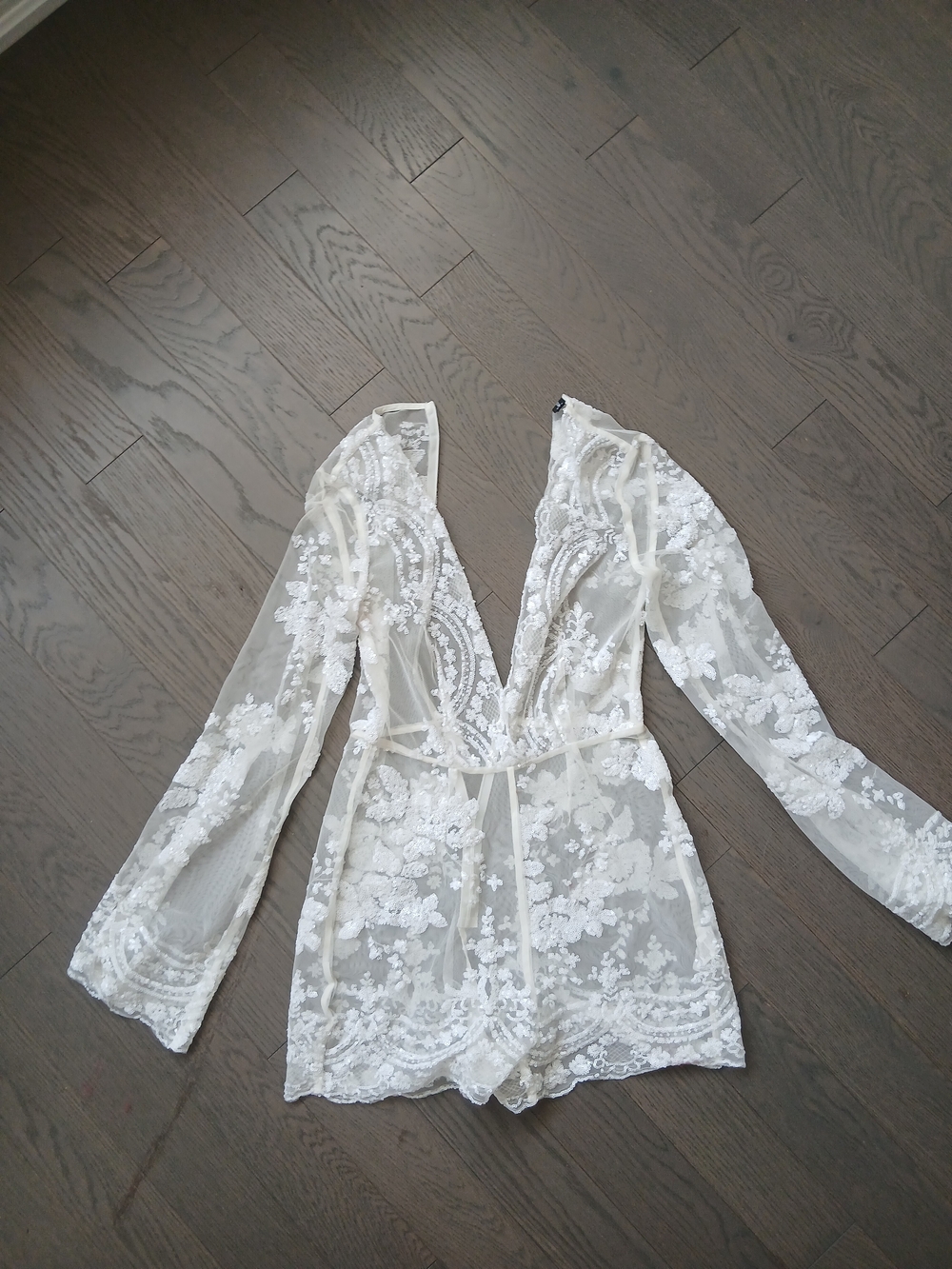 PrettyLittleThing White Lace Long Sleeve Romper